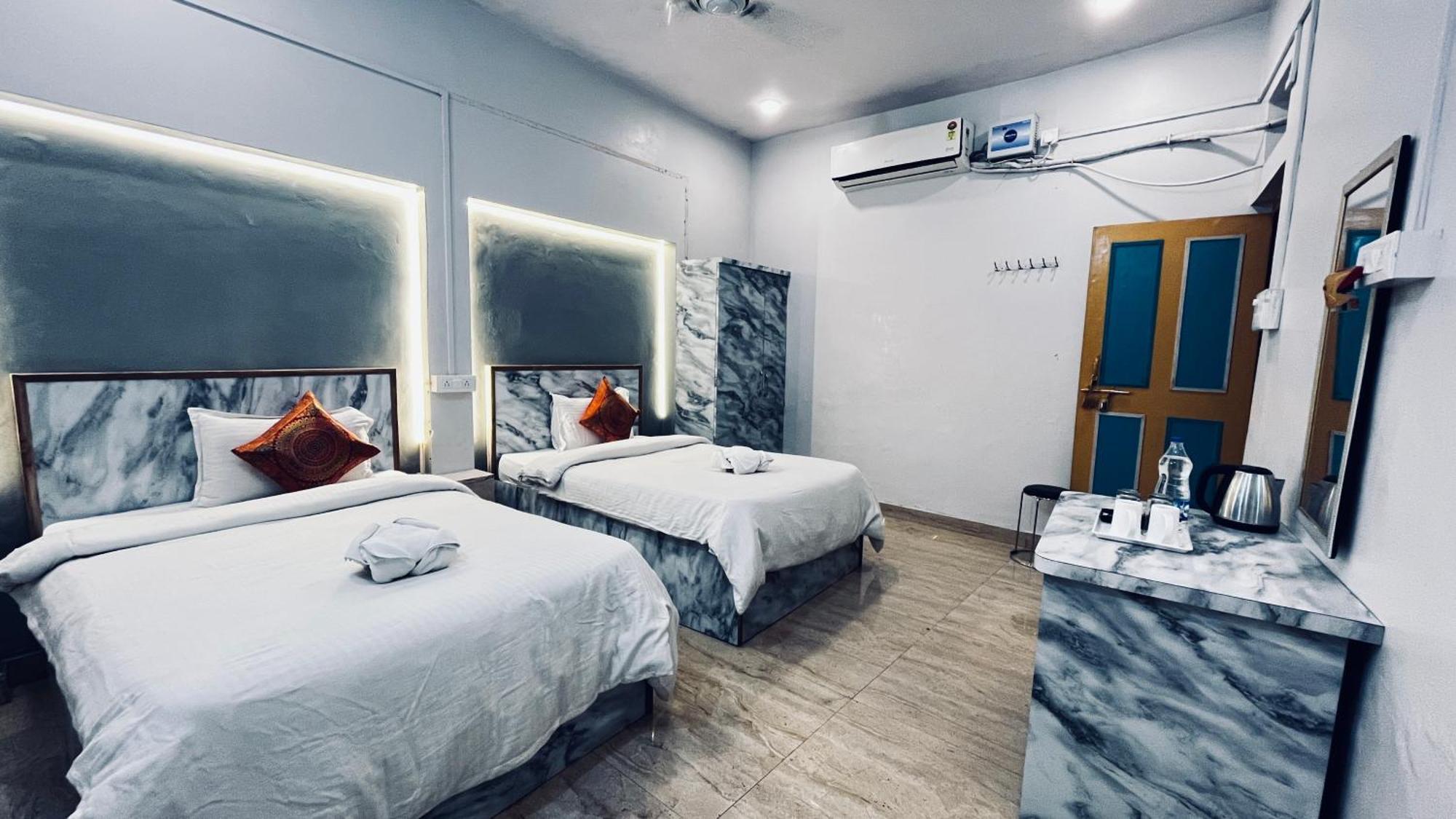 瓦拉纳西 Vibe N Joy酒店 外观 照片