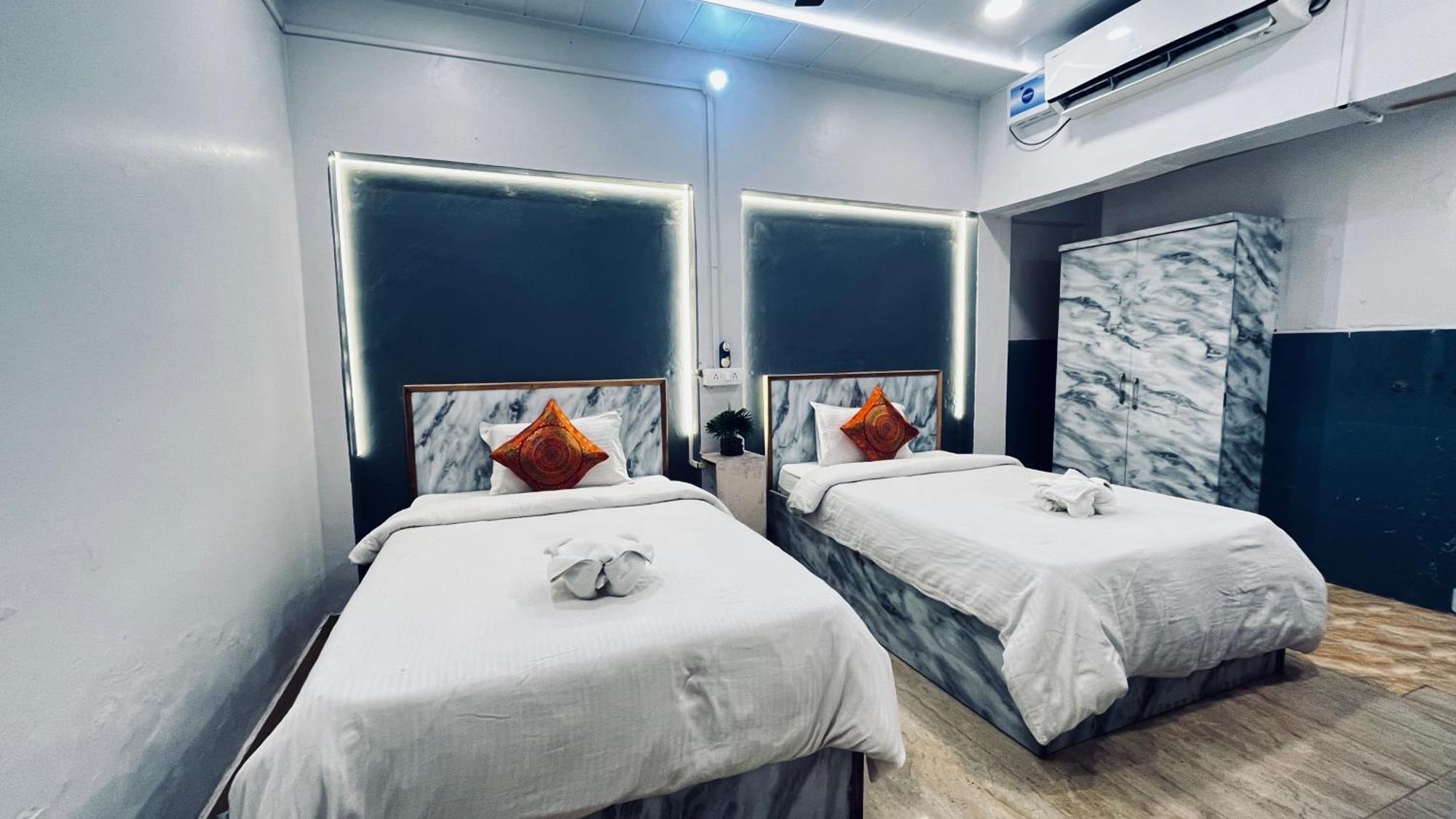 瓦拉纳西 Vibe N Joy酒店 外观 照片